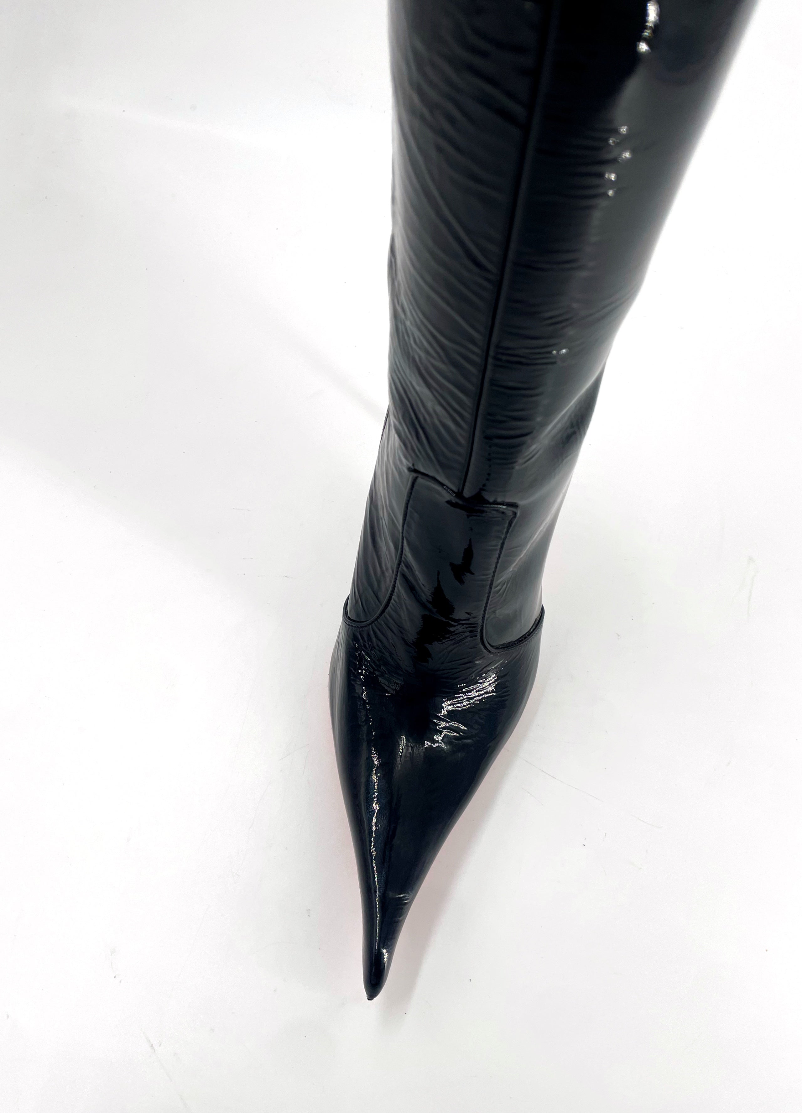 Troann 38 — Black Patent · Red Lining · Pink Sole